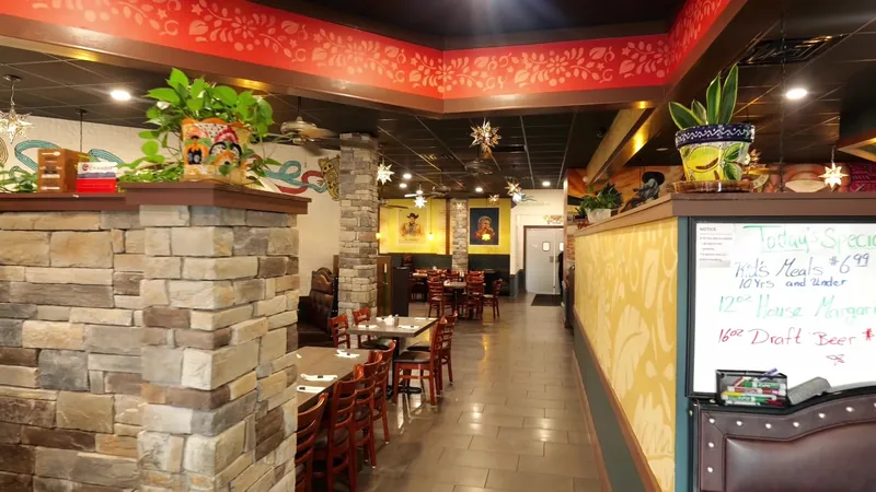 The dining room at El Jinete in Powell