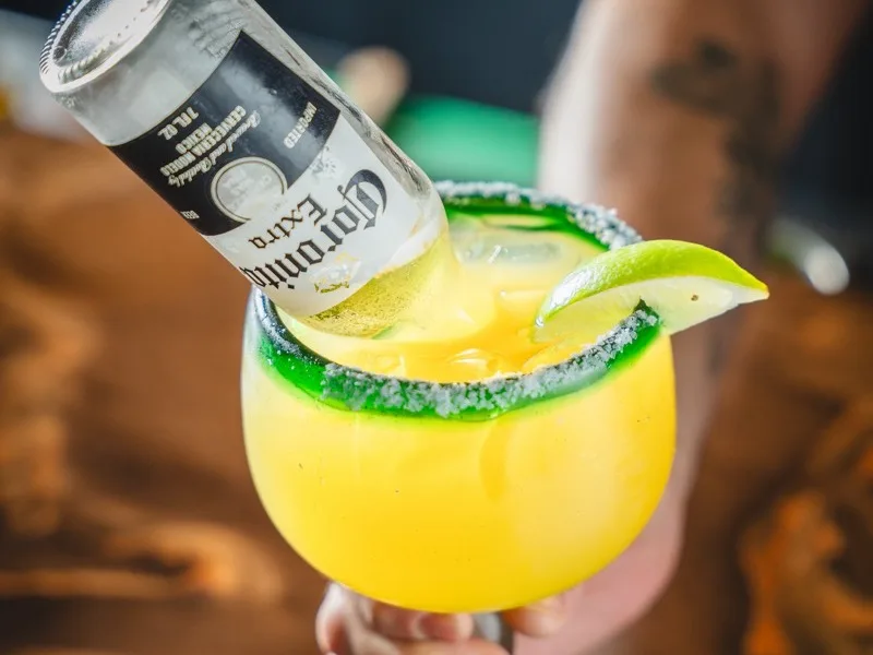 Margarona at El Jinete Powell